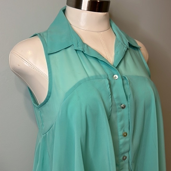 Women’s Turquoise Top - Picture 2 of 8